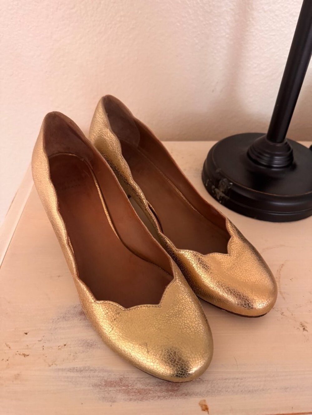 Sézane Gold Metallic Leather Scalloped Block Heel Pumps Size 40